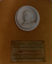 Inscrizione dedicata a Stanislao Mattei nella casa dove abitò in Via Nosadella 38